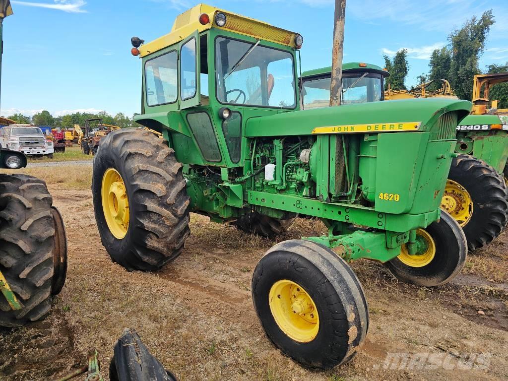 John Deere 4620 Traktoren