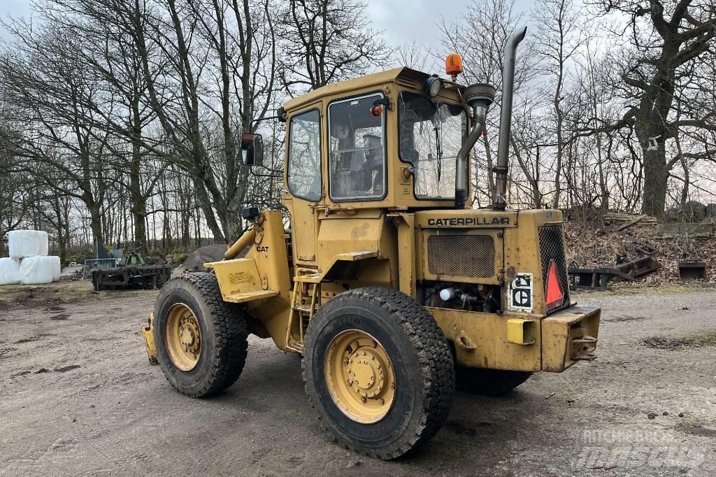 CAT 910 Radlader