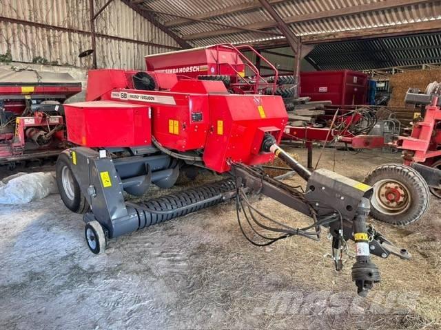 Massey Ferguson 1842 Quaderpressen