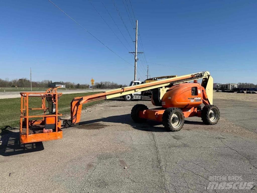 JLG 600A Gelenkteleskoparbeitsbühnen