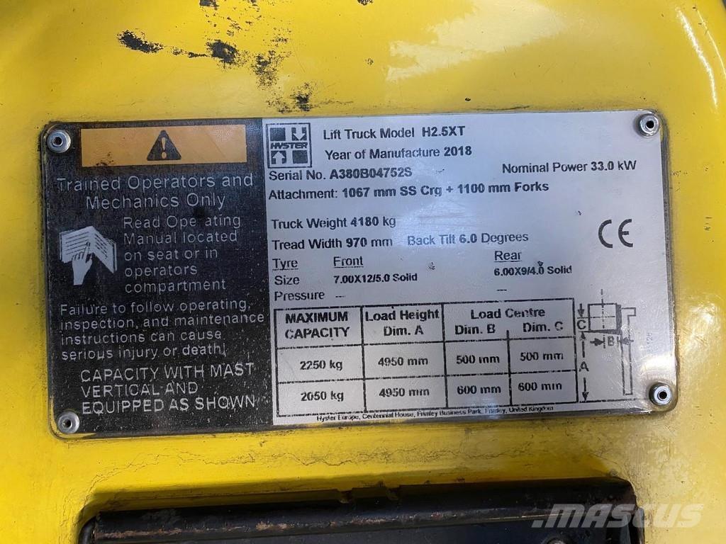 Hyster H2.5XT Diesel Stapler