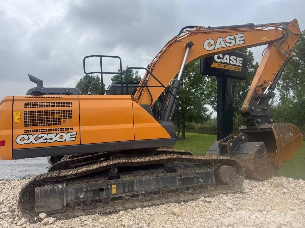 CASE CX 250 E Raupenbagger