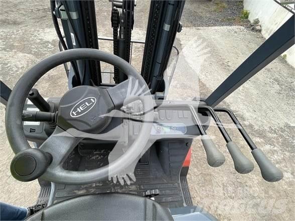Heli CPYD25 Diesel Stapler