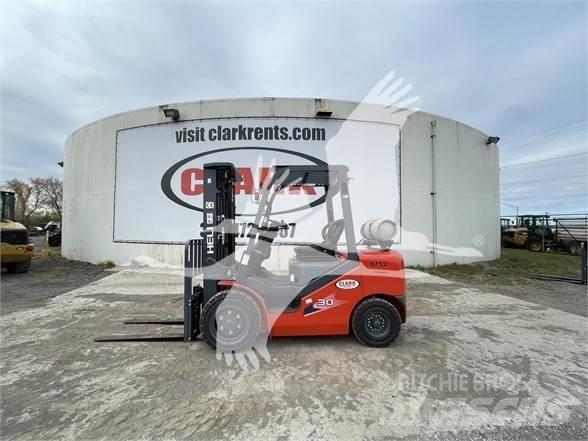 Heli CPYD30 Diesel Stapler
