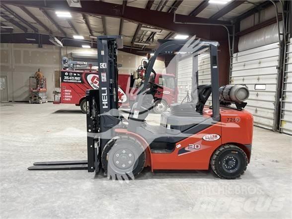 Heli CPYD30 Diesel Stapler