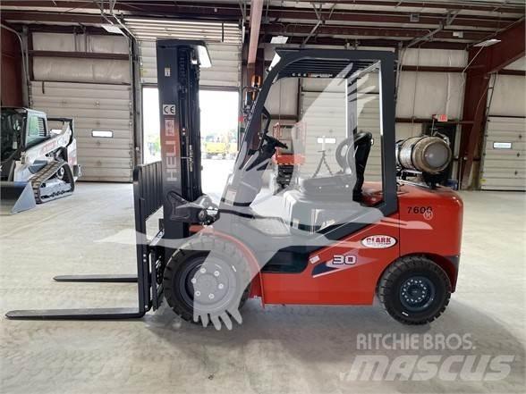Heli CPYD30 Diesel Stapler
