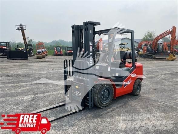 Heli CPYD30 Diesel Stapler