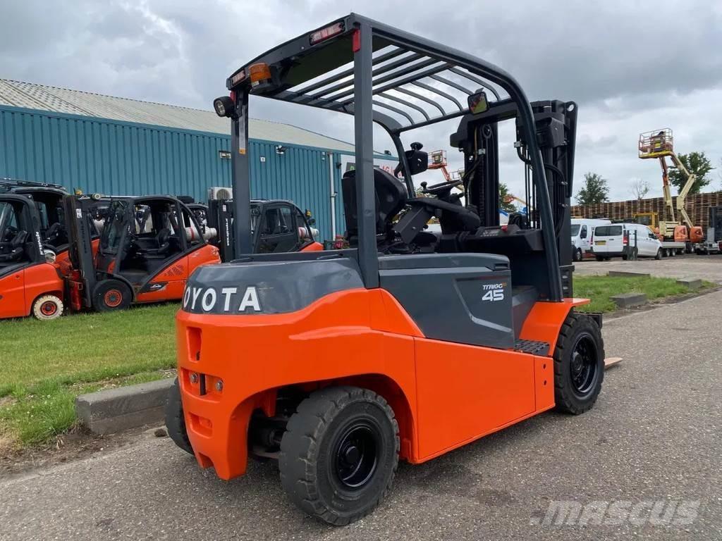 Toyota 8FBMT45 Elektro Stapler
