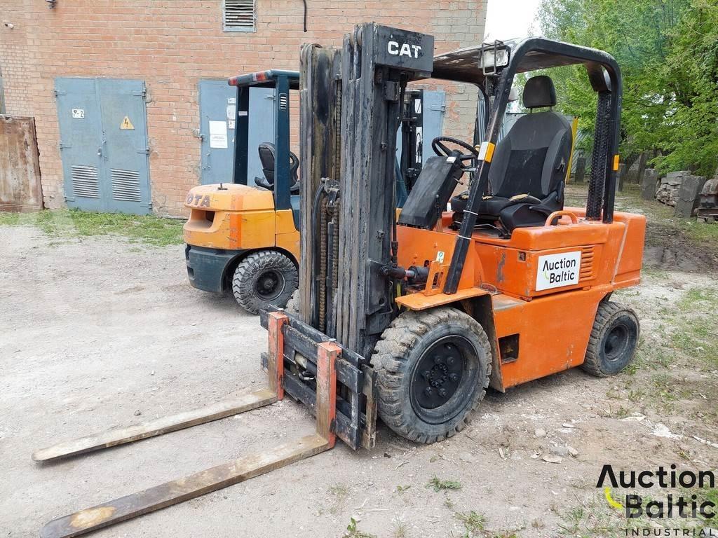 CAT V 50 D Diesel Stapler