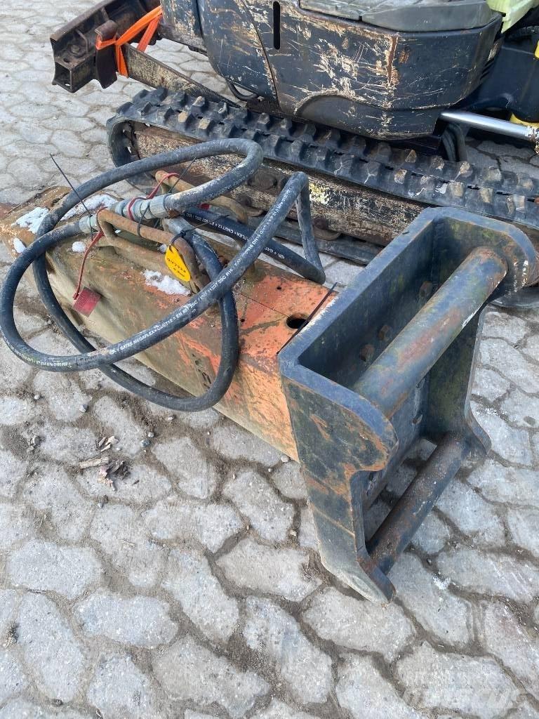 NPK E204 Hammer / Brecher