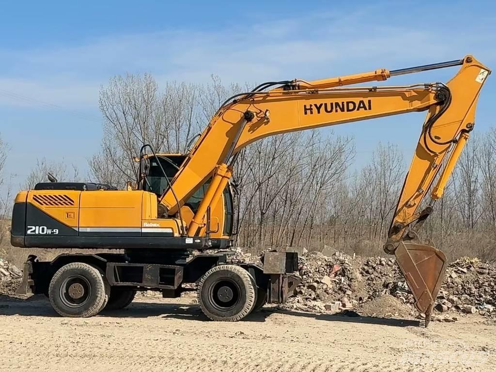 Hyundai R210W-9 Mobilbagger