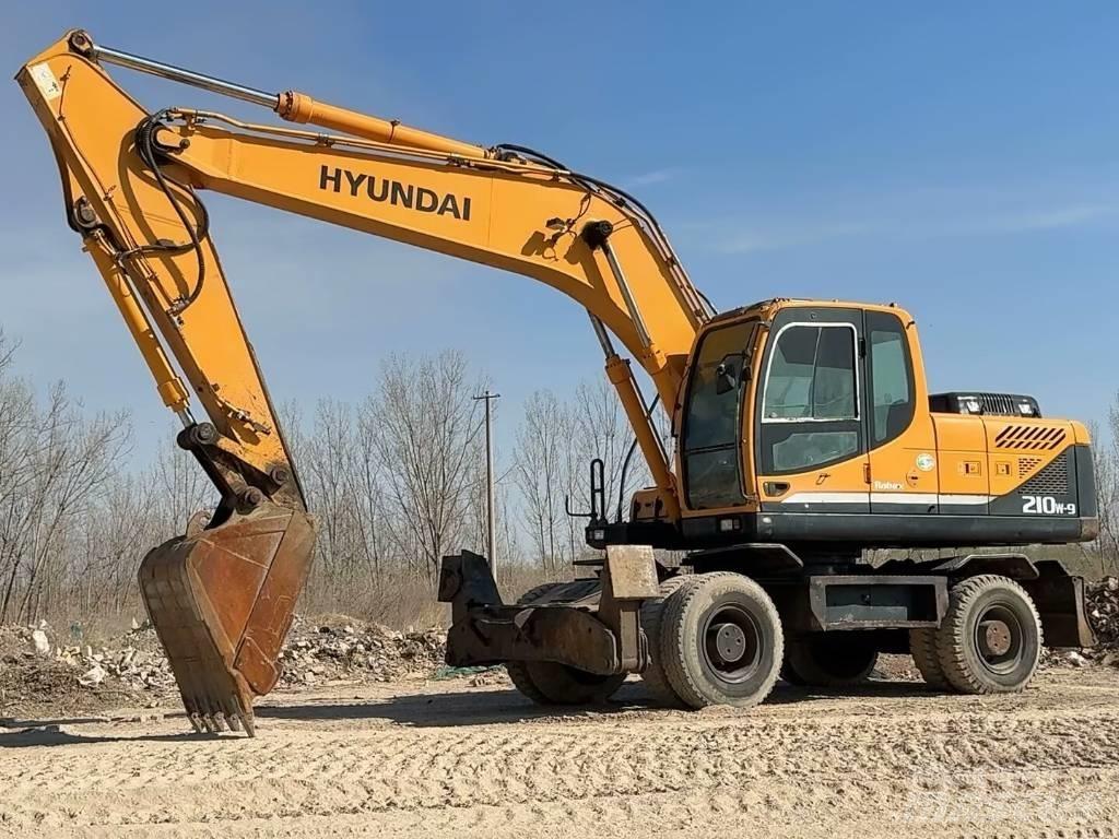 Hyundai R210W-9 Mobilbagger