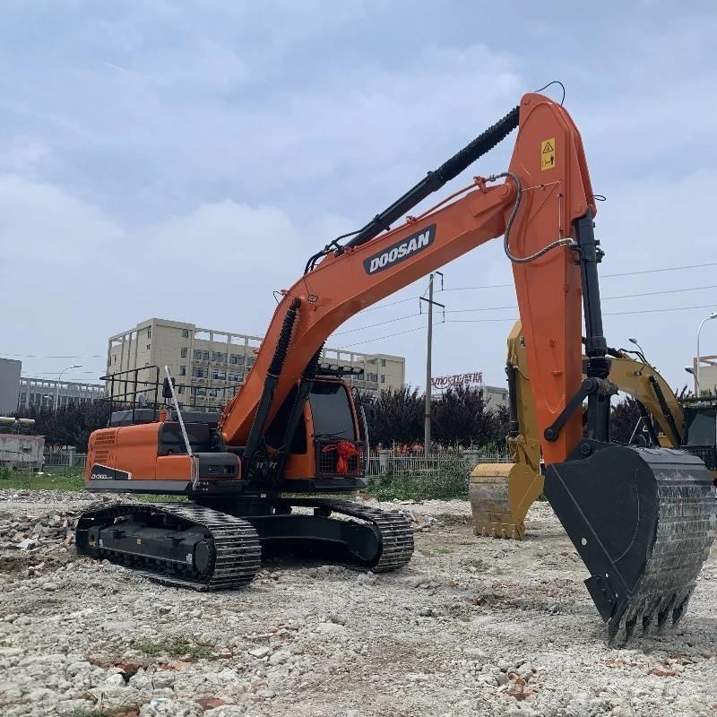 Doosan DX 300 Raupenbagger