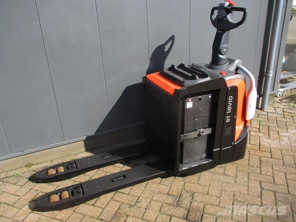 Toyota LPE200 Gabelstapler mit Fahrerstand