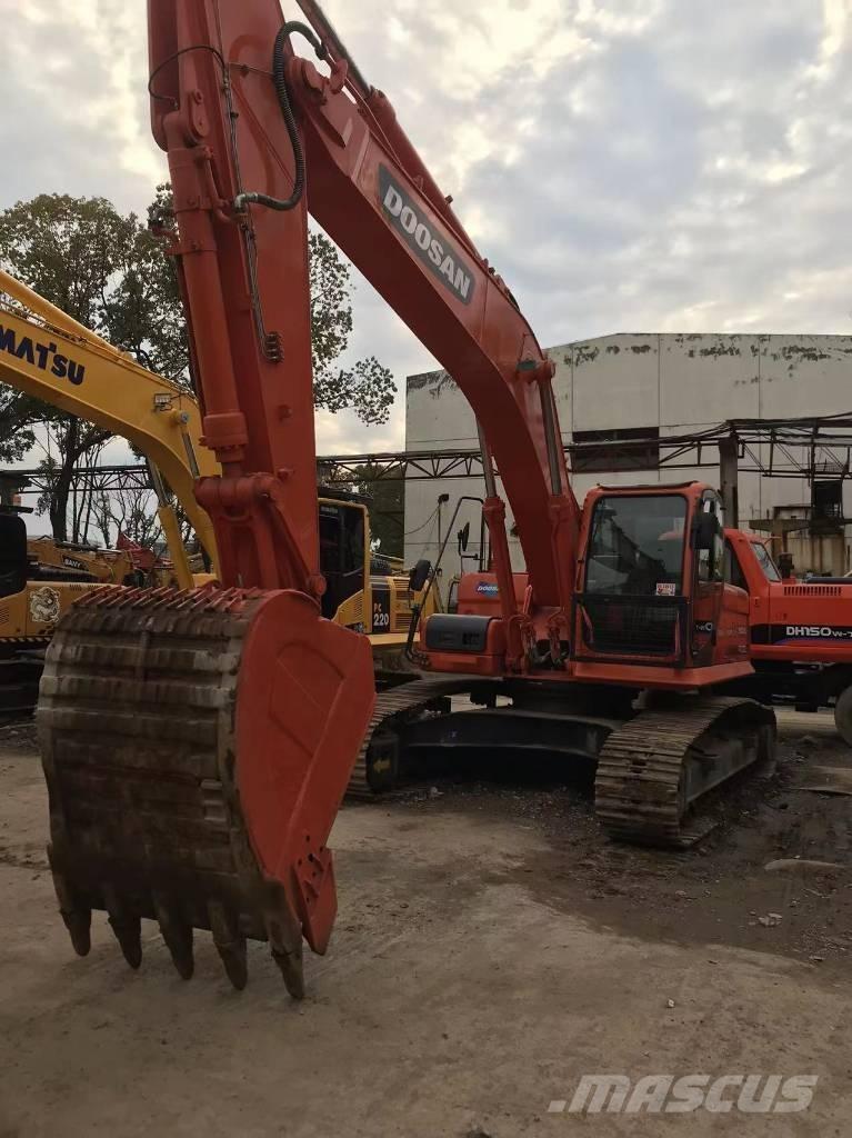 Doosan DX 300 Raupenbagger