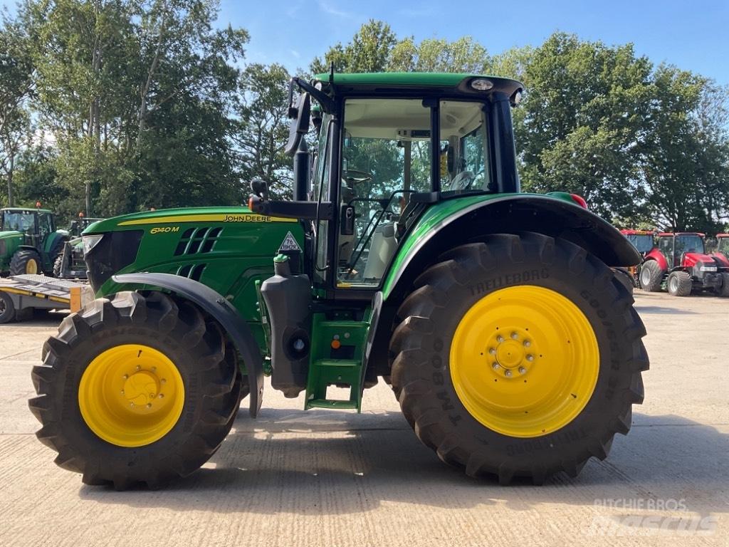 John Deere 6140 M Traktoren