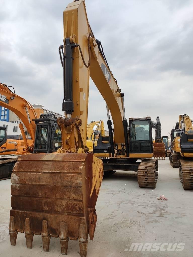 CAT 329 D Raupenbagger