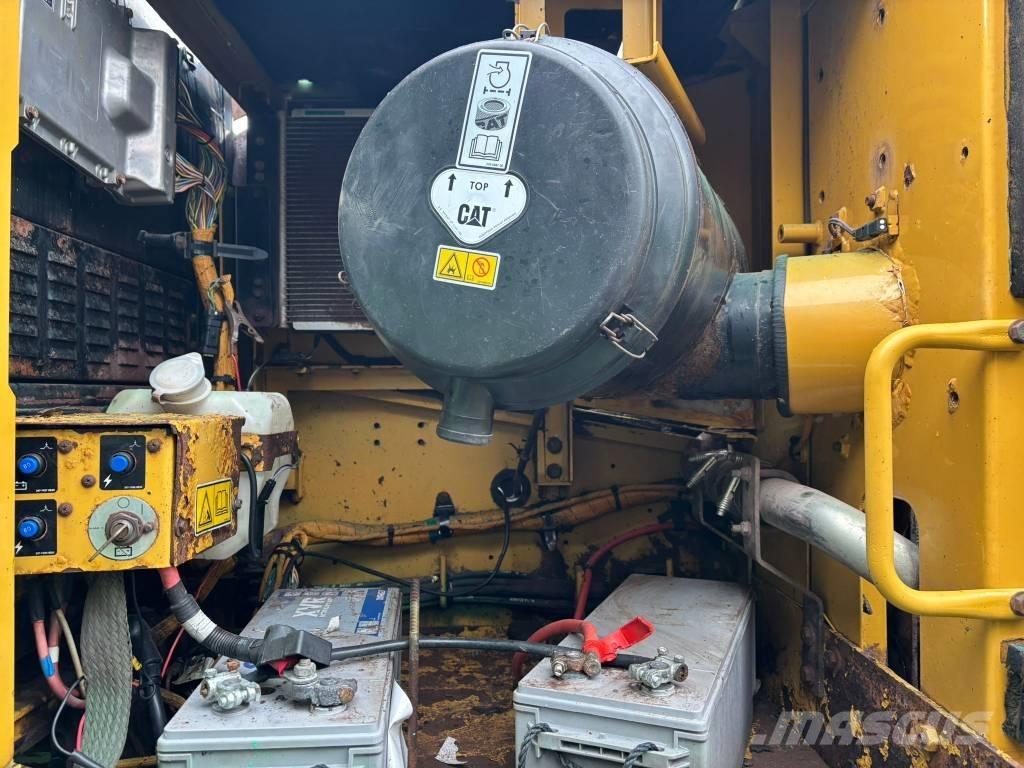 CAT 330 D L Raupenbagger