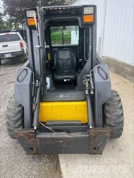 New Holland L 170 Kompaktlader