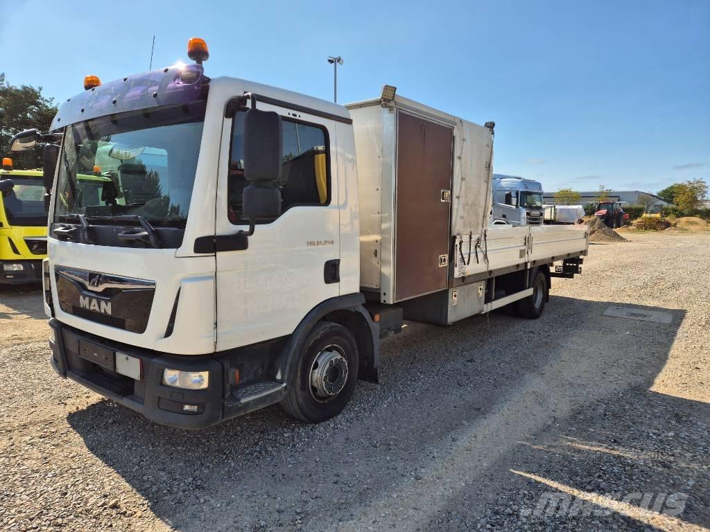 MAN TGL 12.250 4x2 Pritschenwagen/Pritschenwagen mit Seitenklappe