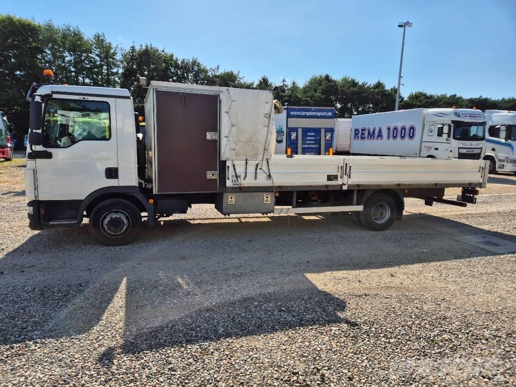 MAN TGL 12.250 4x2 Pritschenwagen/Pritschenwagen mit Seitenklappe