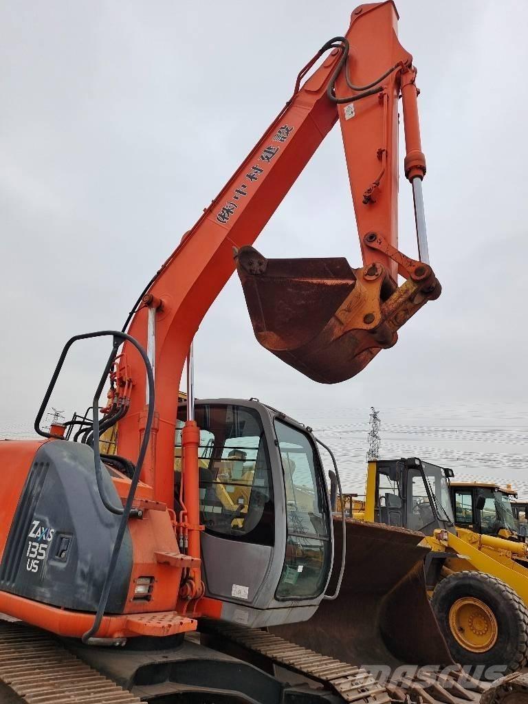 Hitachi ZX 135 US Raupenbagger