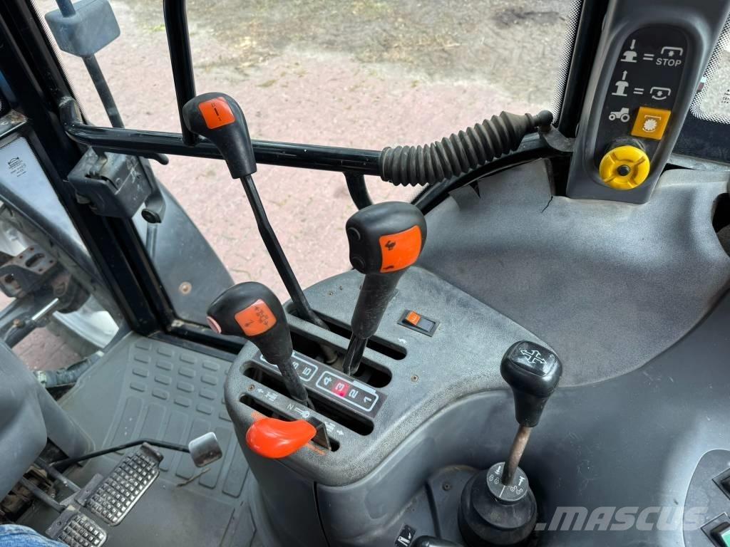 New Holland TS90 Traktoren