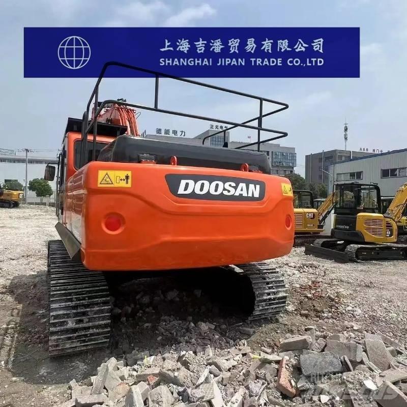 Doosan DX 300 Raupenbagger