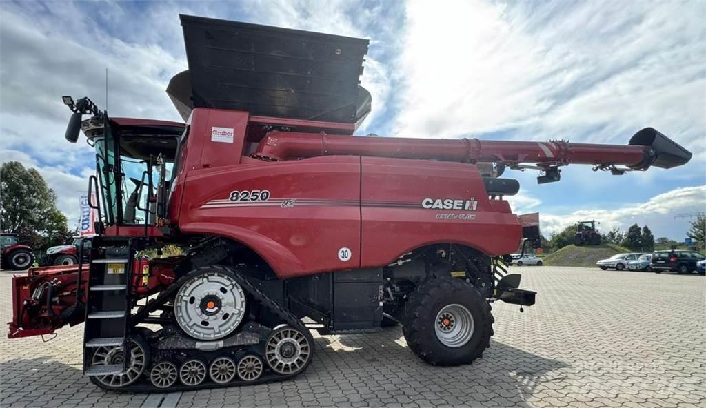 Case IH AF 8250 Mähdrescher