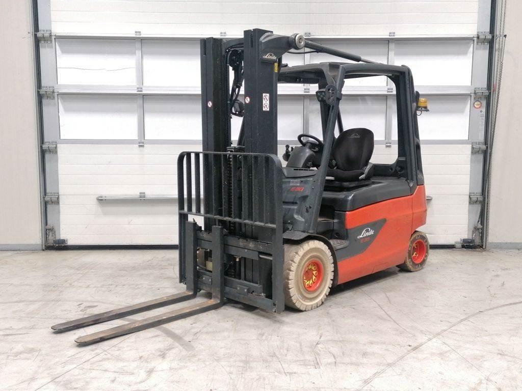 Linde E30L-01 Elektro Stapler
