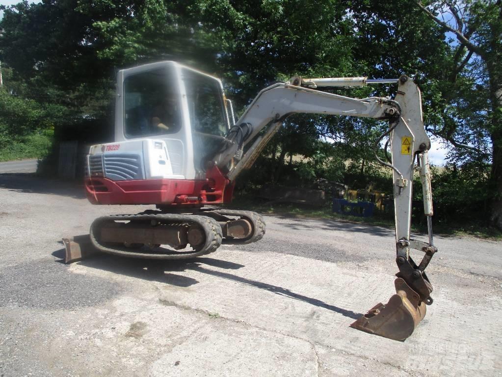 Takeuchi TB 228 Minibagger < 7t