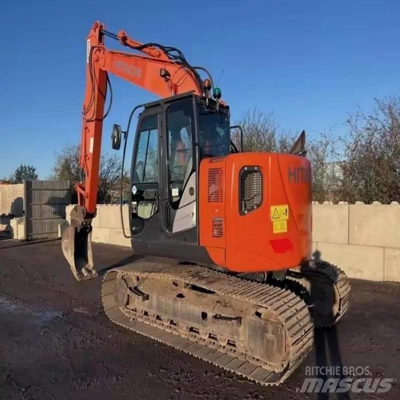 Hitachi ZX 135 Raupenbagger