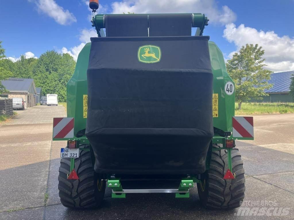 John Deere V461R Rundballenpressen
