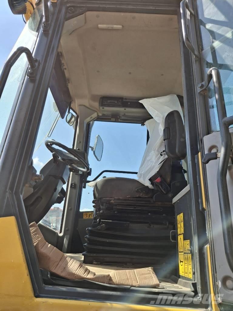Komatsu WA 380-8 Minilader