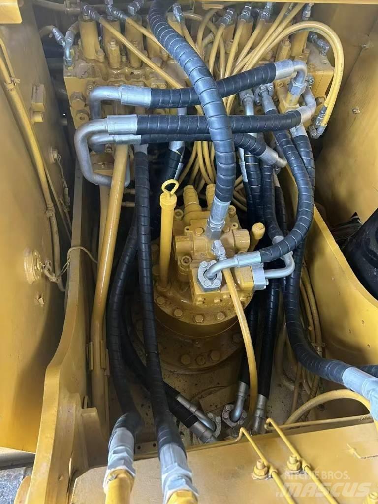 CAT 320 D2 Raupenbagger