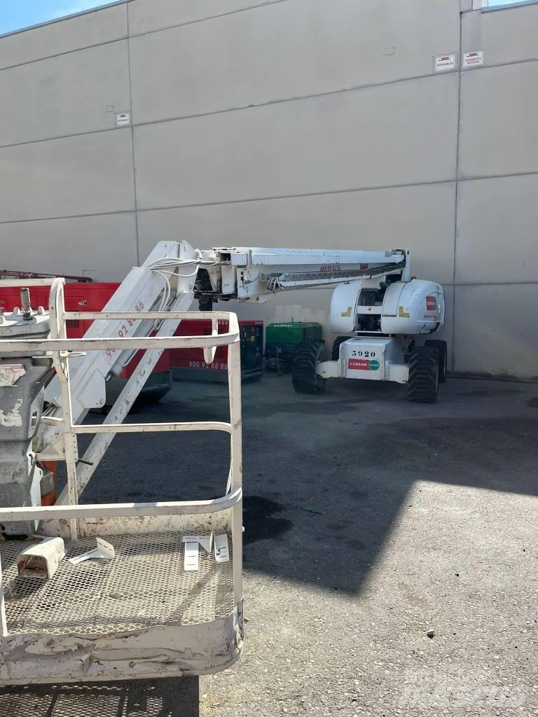 JLG 860 SJ Teleskopbühnen