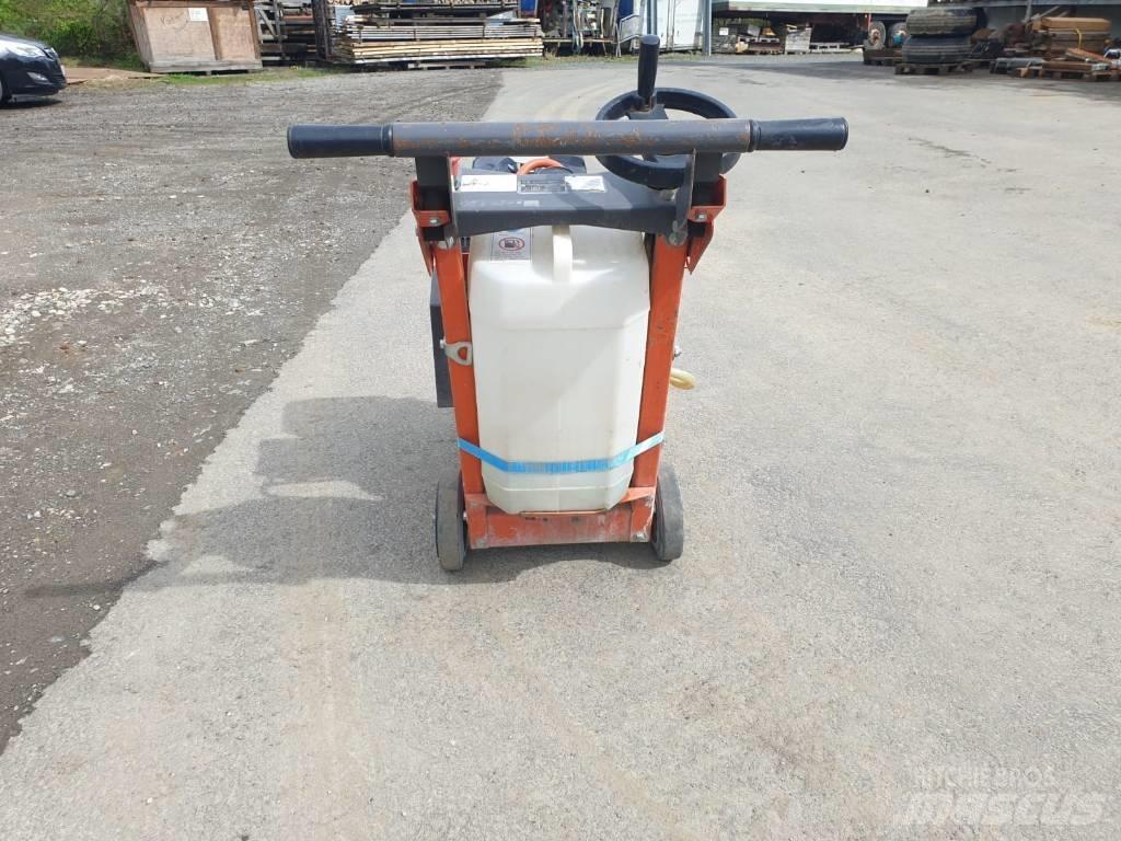 Husqvarna FS 400 LV Sonstige Baumaschinen