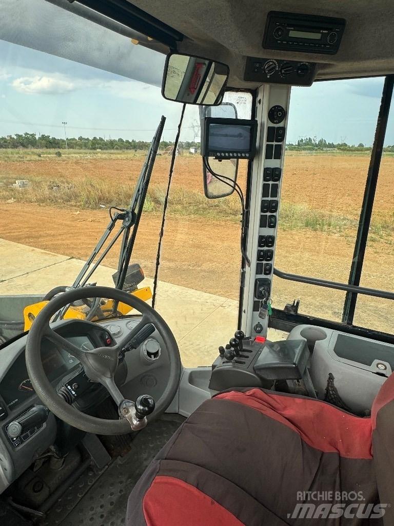 Volvo L90F Radlader