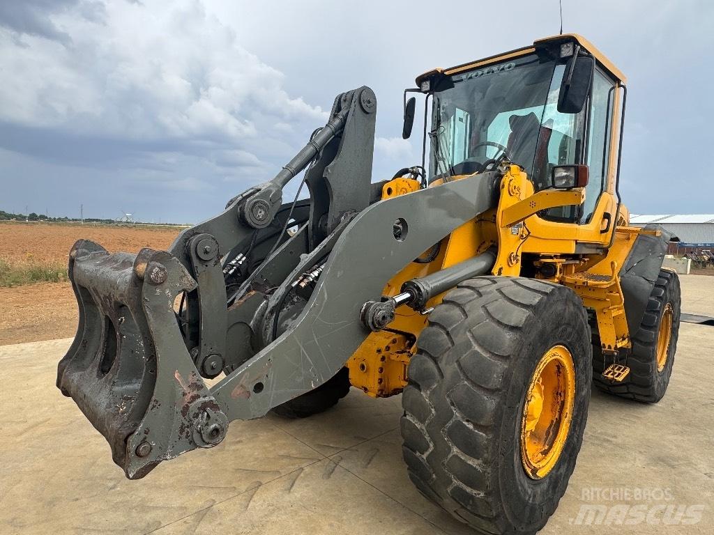 Volvo L90F Radlader