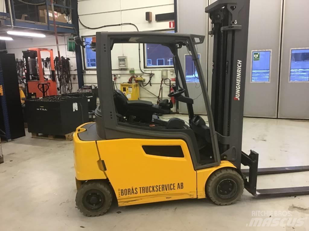 Jungheinrich EFG 320 Elektro Stapler