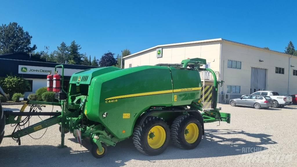 John Deere C441R Rundballenpressen
