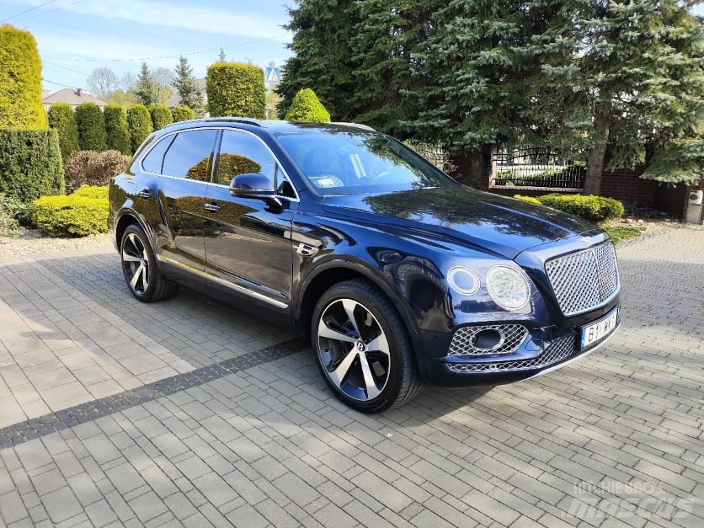 Bentley Bentayga V8 PKWs
