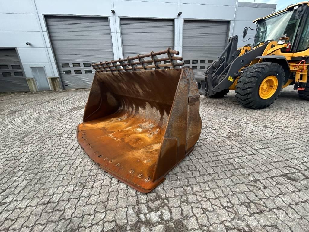 Volvo L110H Radlader