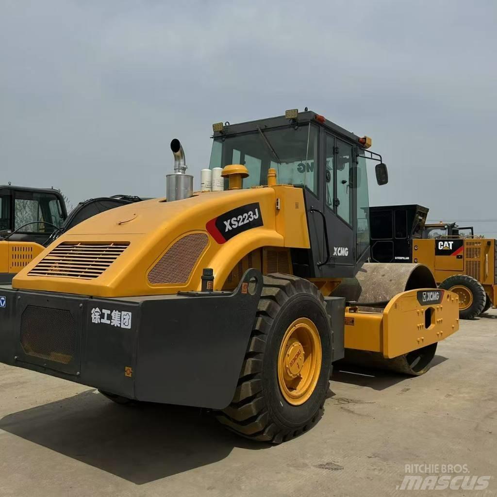 XCMG XS 223 J Walzenzüge