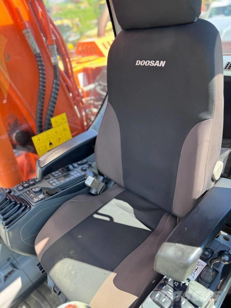 Doosan DX 140 W-3 Mobilbagger