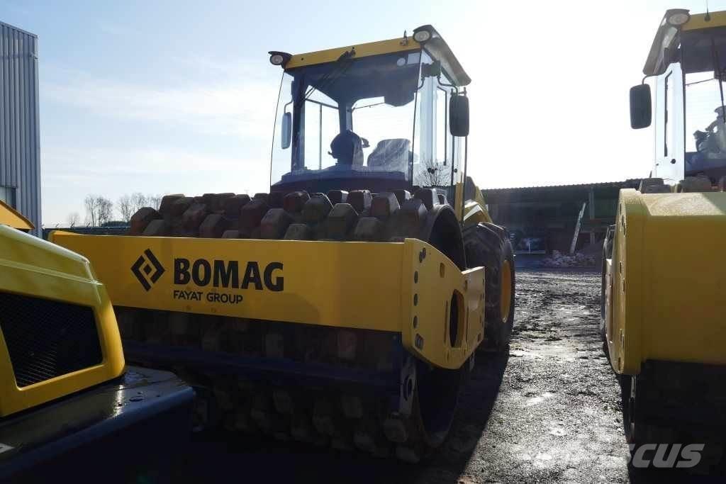 Bomag BW 213 PDH-5 Erdbauwalzen