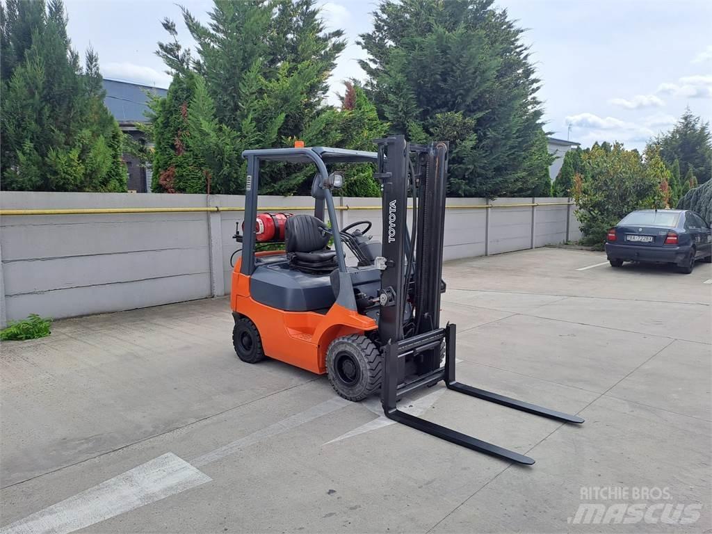 Toyota 7FGF15 Gas Stapler