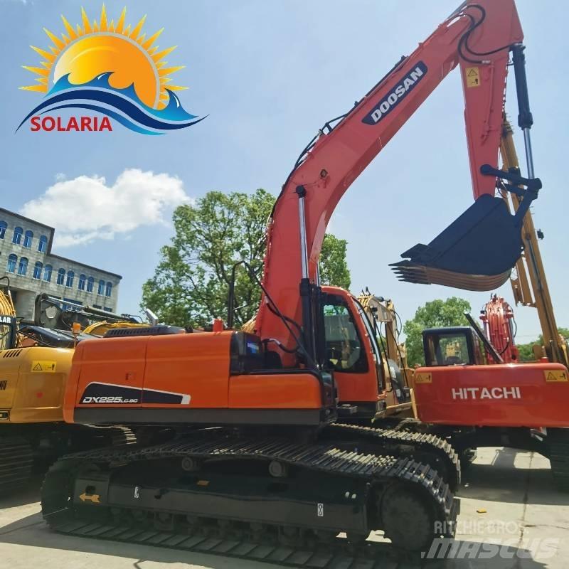 Doosan DX 225 LC Raupenbagger