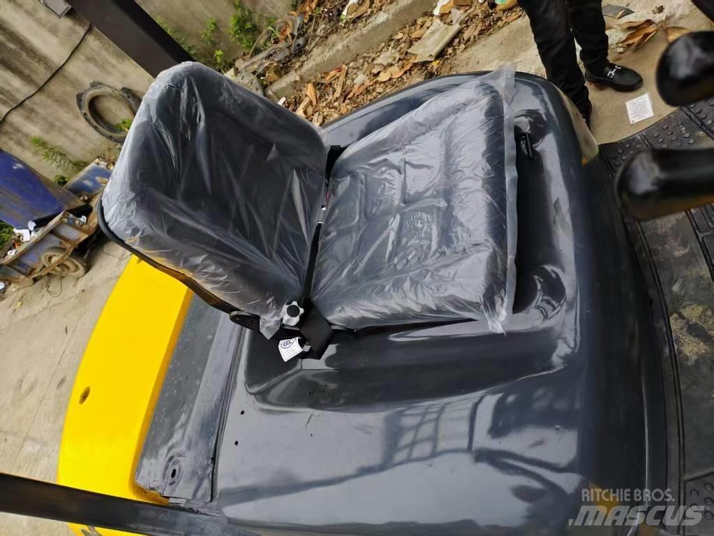 Komatsu FD 30 T-17 Diesel Stapler