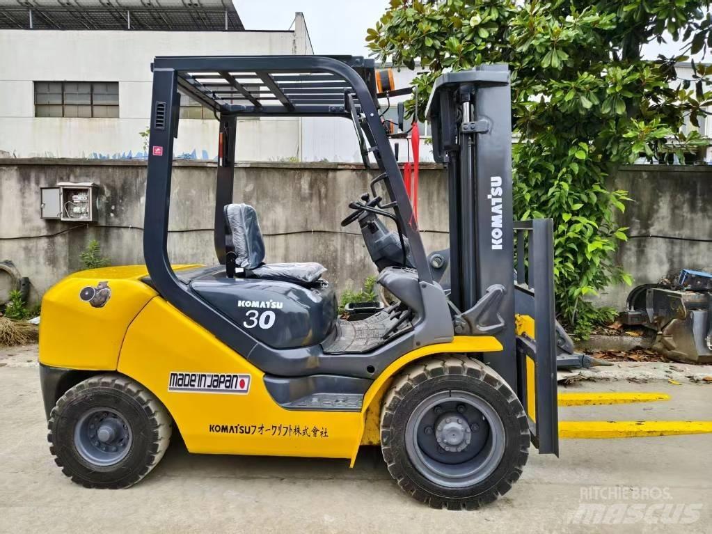 Komatsu FD 30 T-17 Diesel Stapler